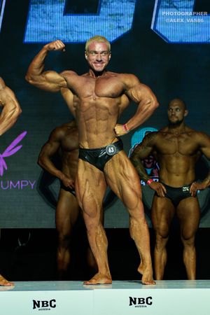 CLASSIC PHYSIQUE НОВИЧКИ